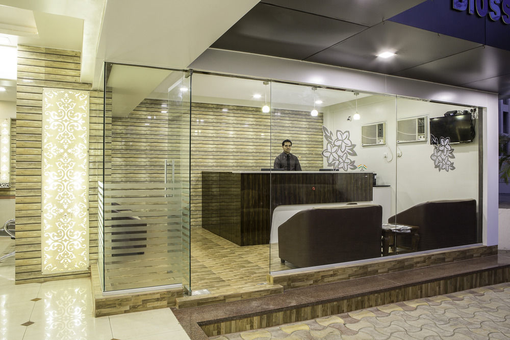 Treebo De Grandeur Anand Nagar Hotel Thane Exterior photo