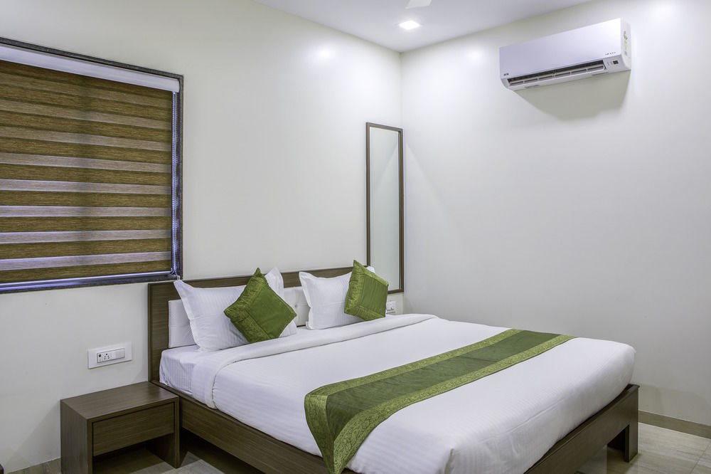 Treebo De Grandeur Anand Nagar Hotel Thane Exterior photo